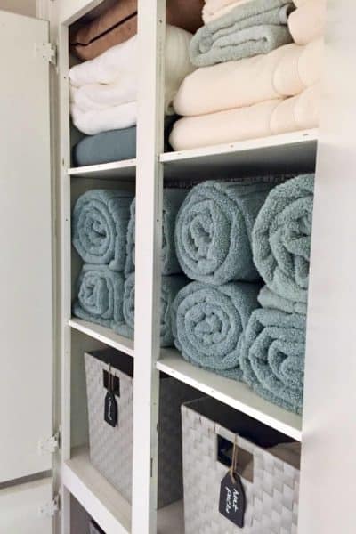 A Small Linen Closet Makeover