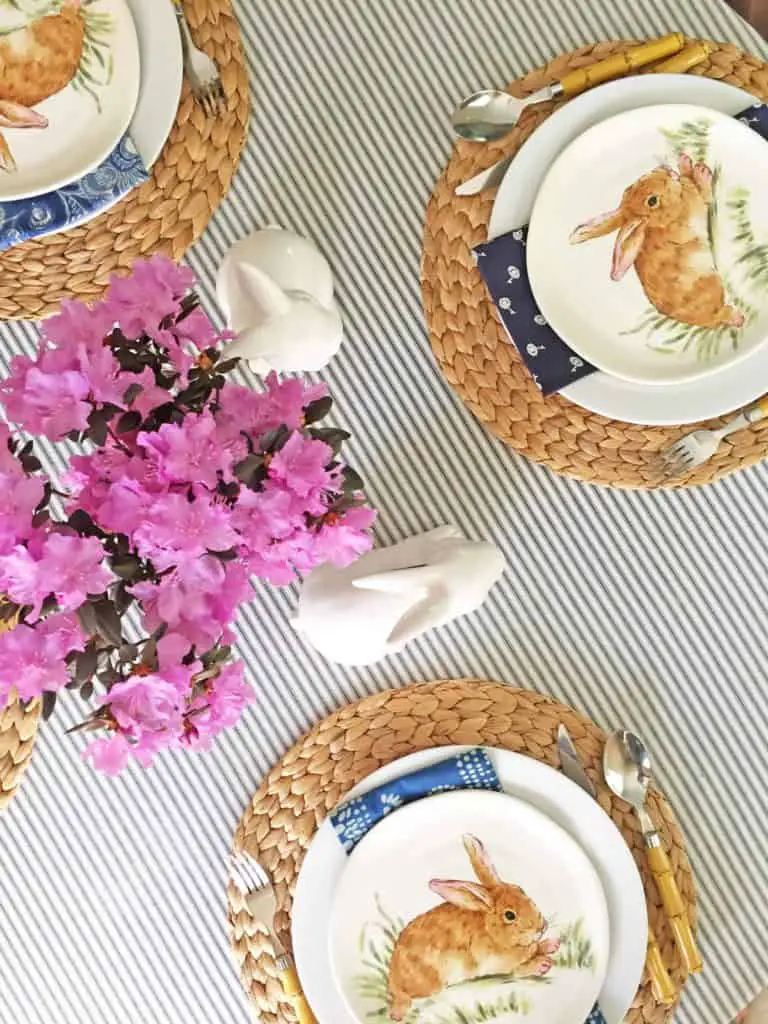 An easy easter tablescape. 