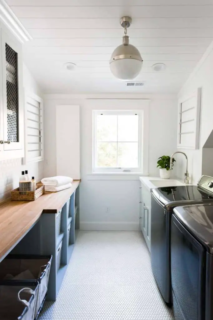 farmhouse laundry room 