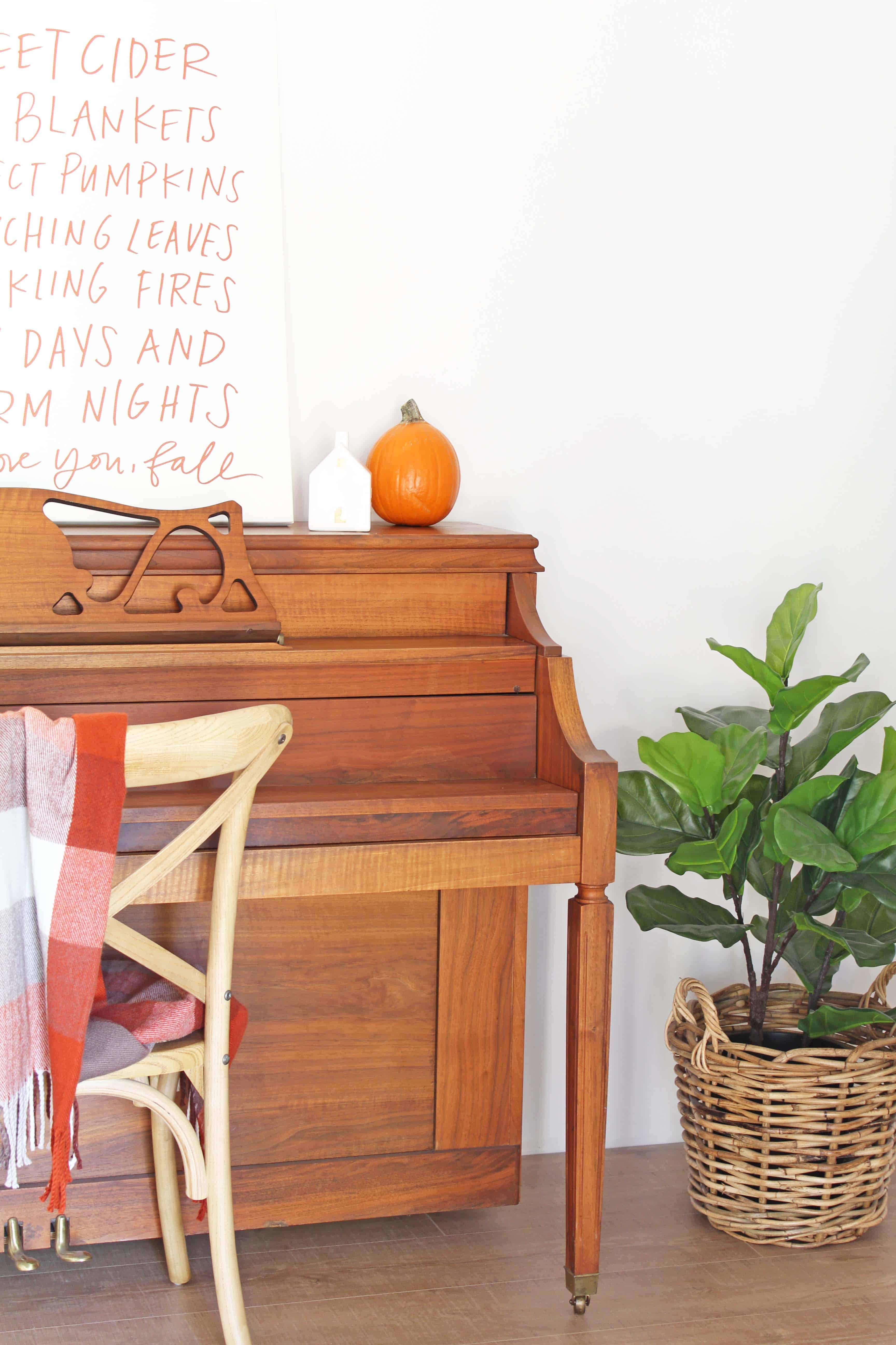 Fall entryway with lindsay letters word art