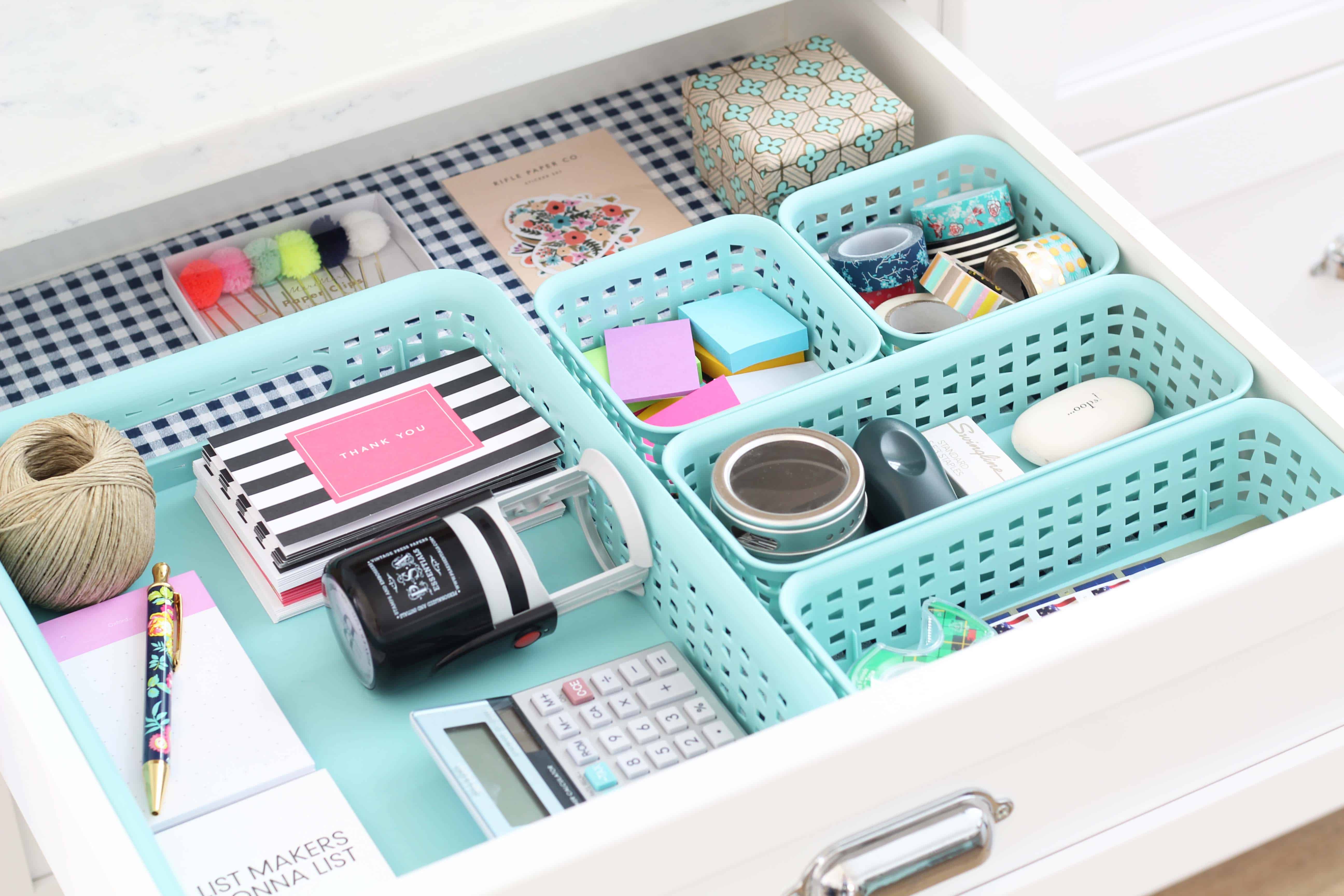 Junk Drawer Organization  Junk drawer organizing, Home organization hacks,  Home organization