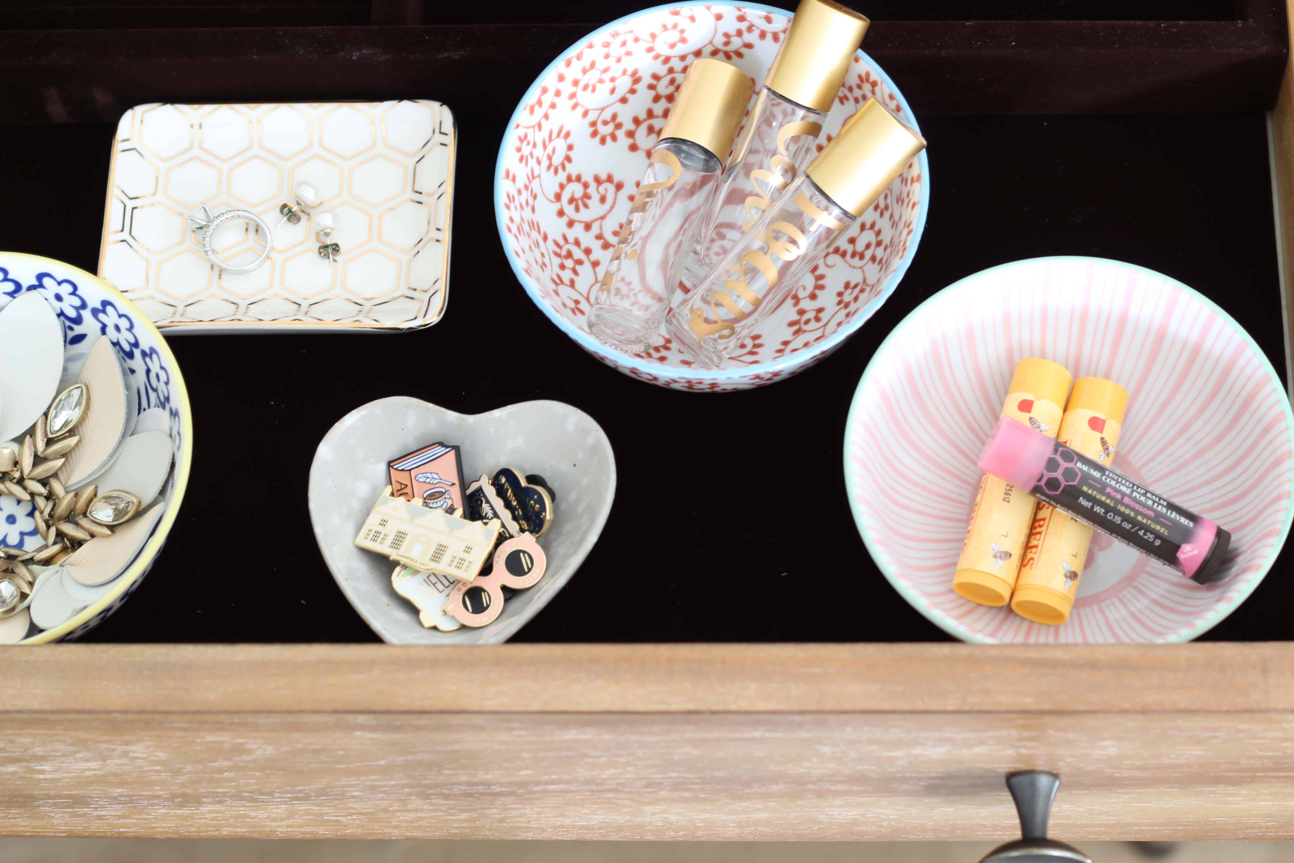 small anthropologie pinch bowls for organizing a jewelry drawer