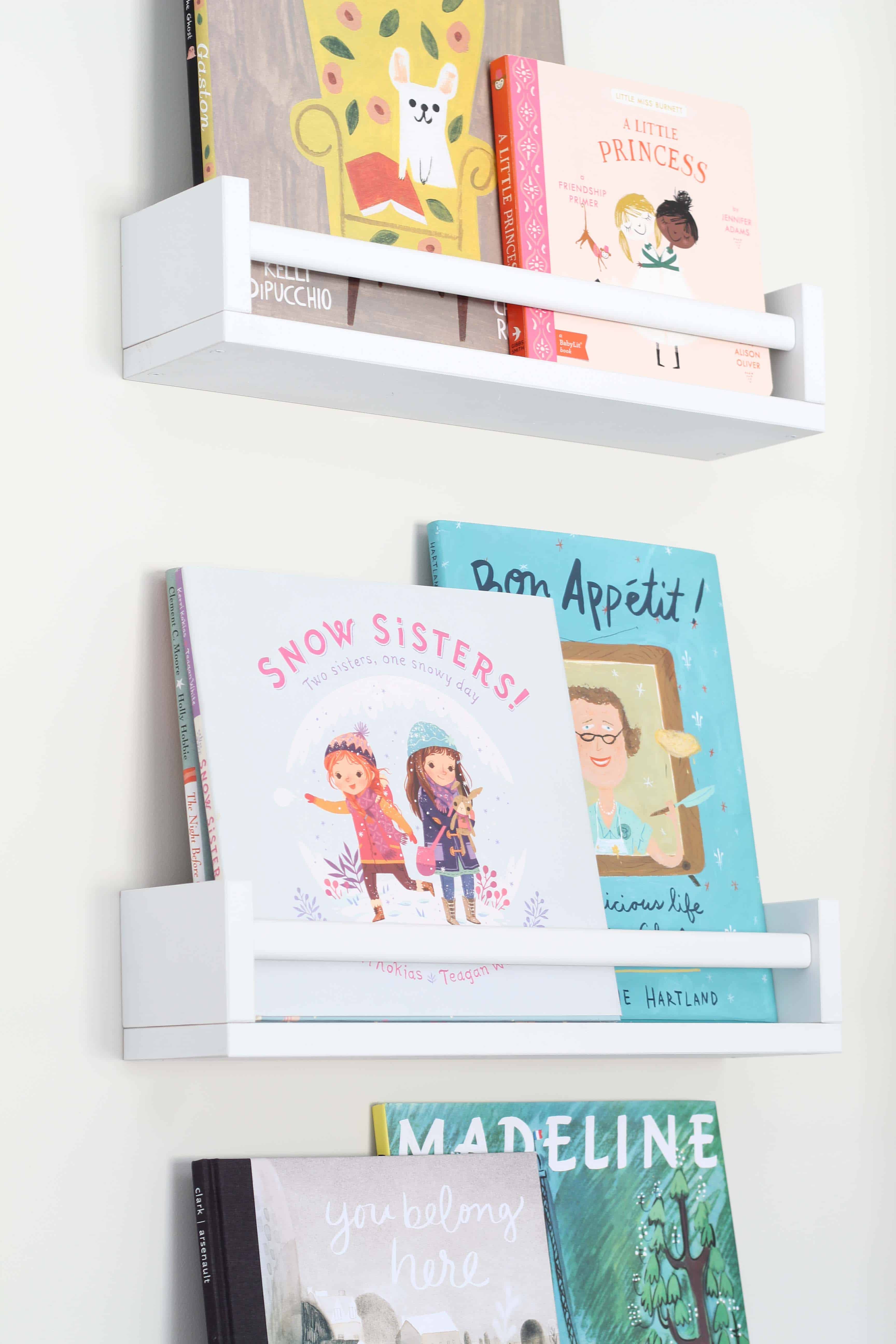 childrens wall book storage