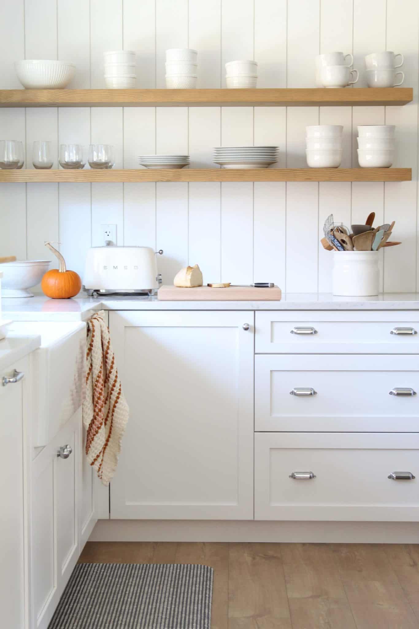 Simple Fall Kitchen Tour - A Nod to Navy